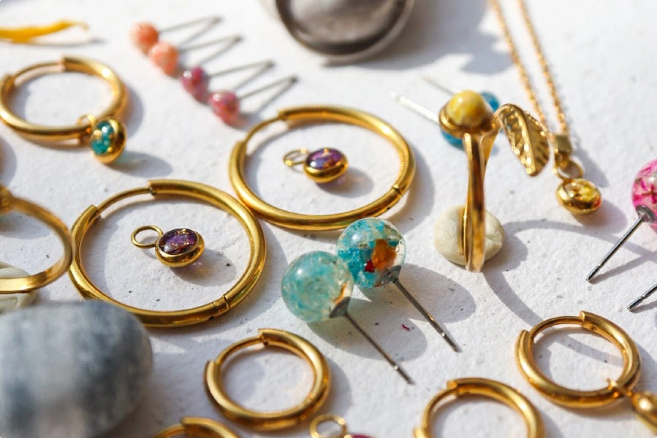 Kačrálky: Variace - nejbarevnější bonboniéra šperků 