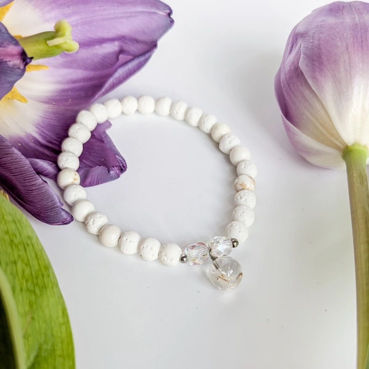 Náramek kulička s chmýřím z pampelišky