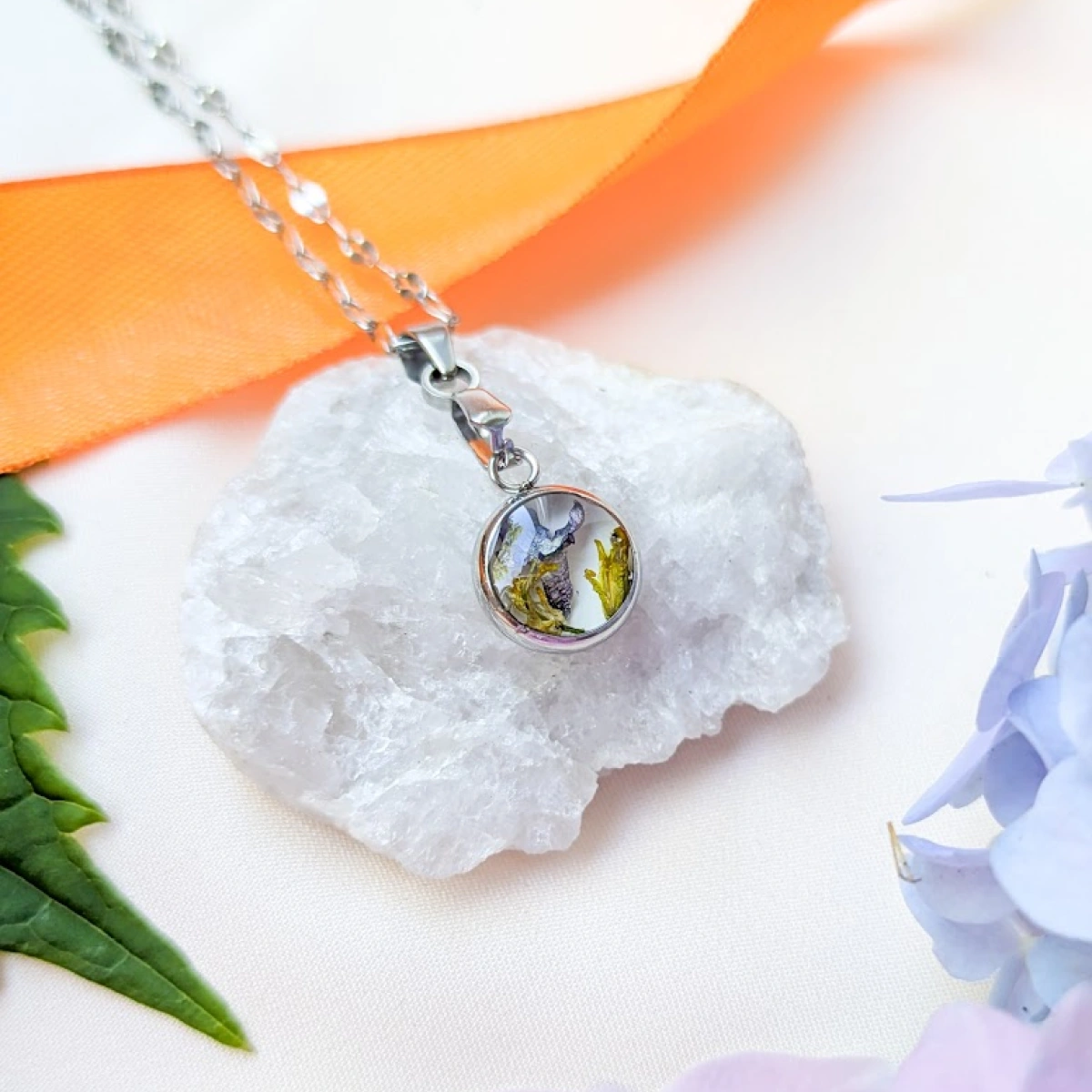 Náhrdelník se šeříkem - mini