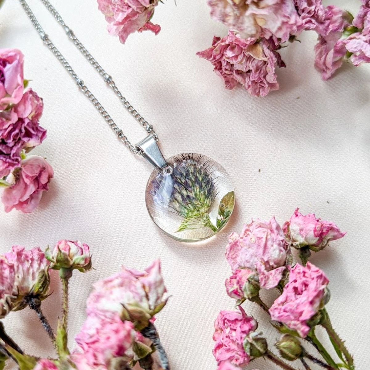 Náhrdelník vlčí mák 