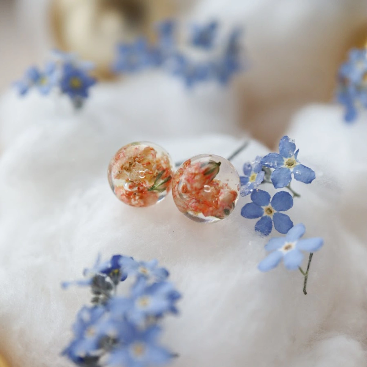 Náušnice kulička s nevěstiným závojem 