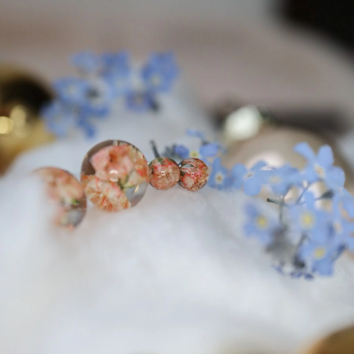 Náušnice kulička s nevěstiným závojem 