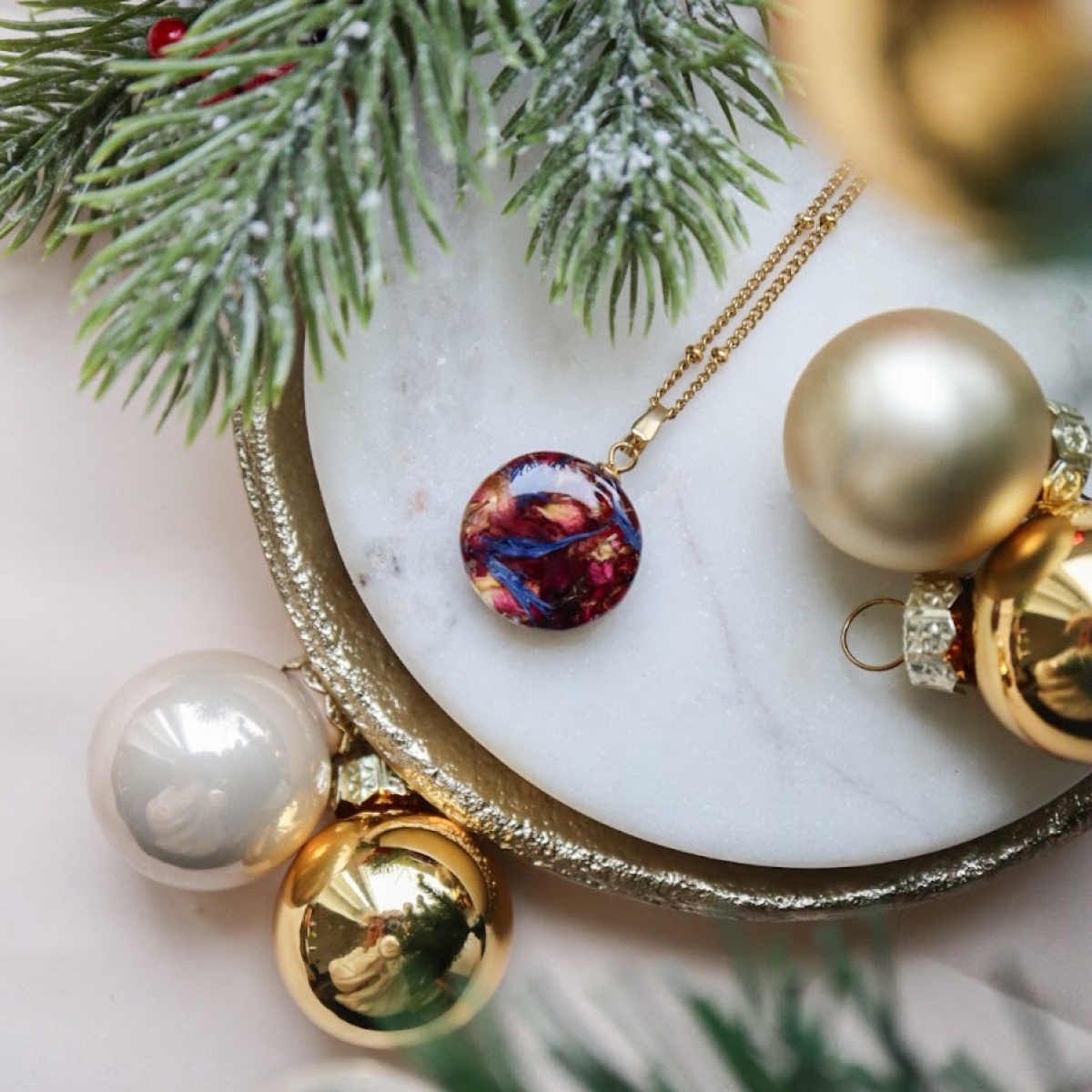 Náhrdelník vánoční růže