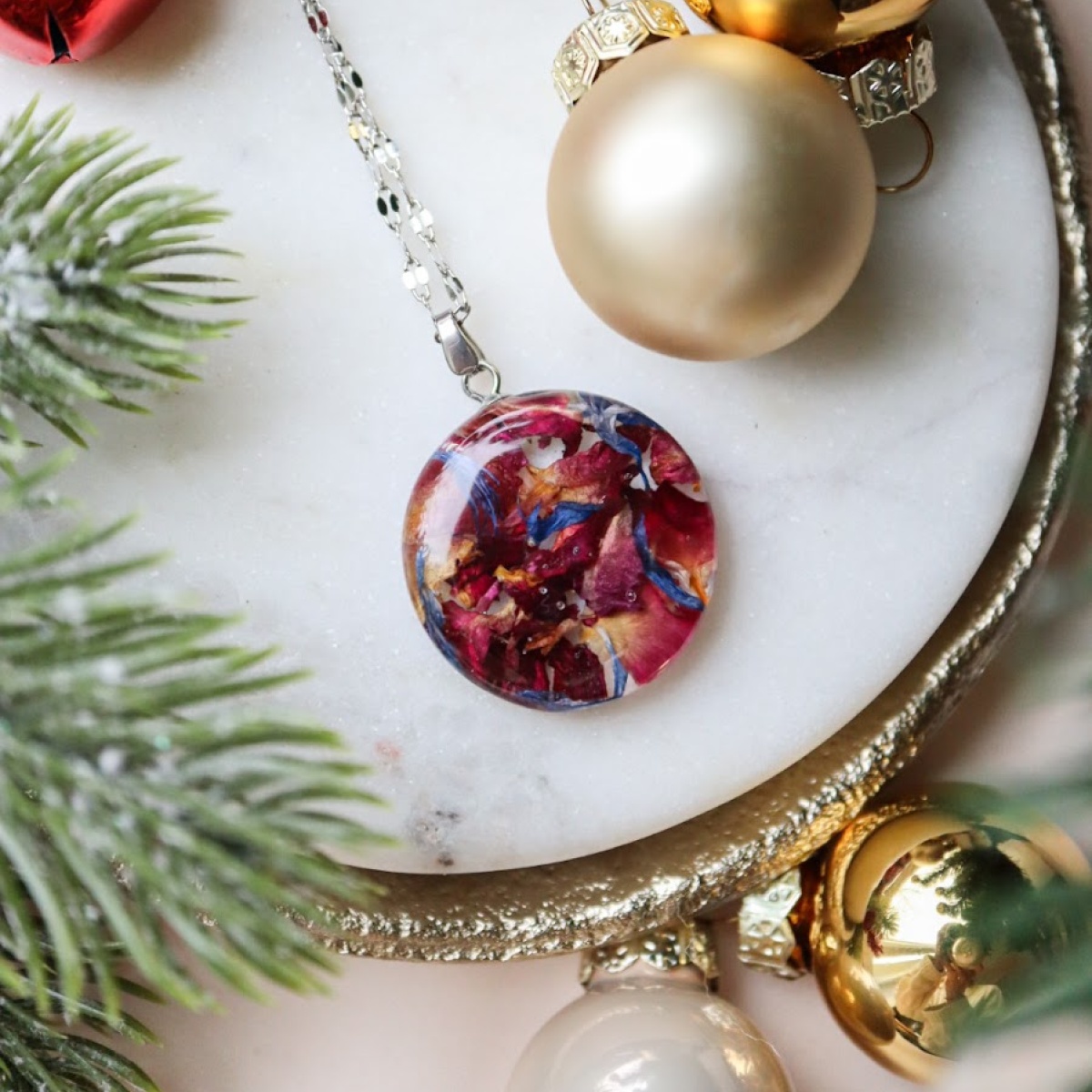 Náhrdelník vánoční růže