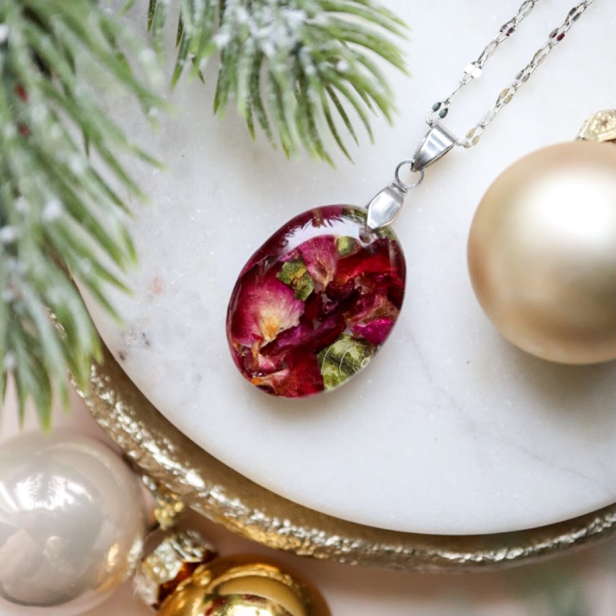 Náhrdelník vánoční růže