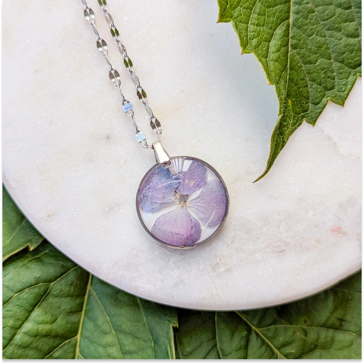 Náhrdelník hortenzie