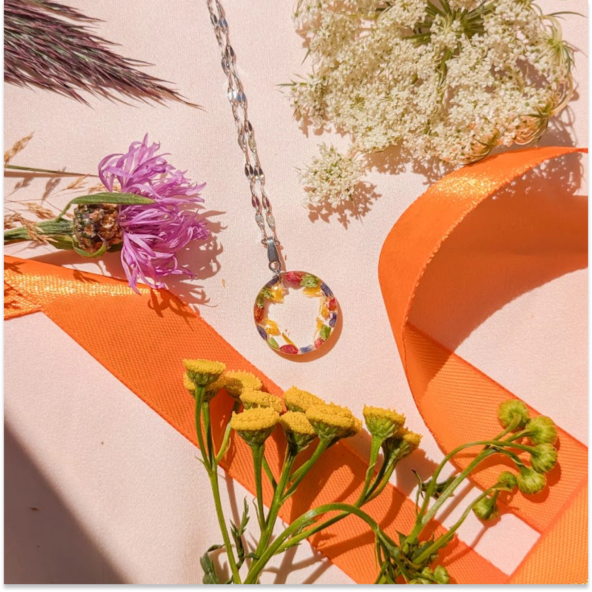 Náhrdelník z jihočeské louky