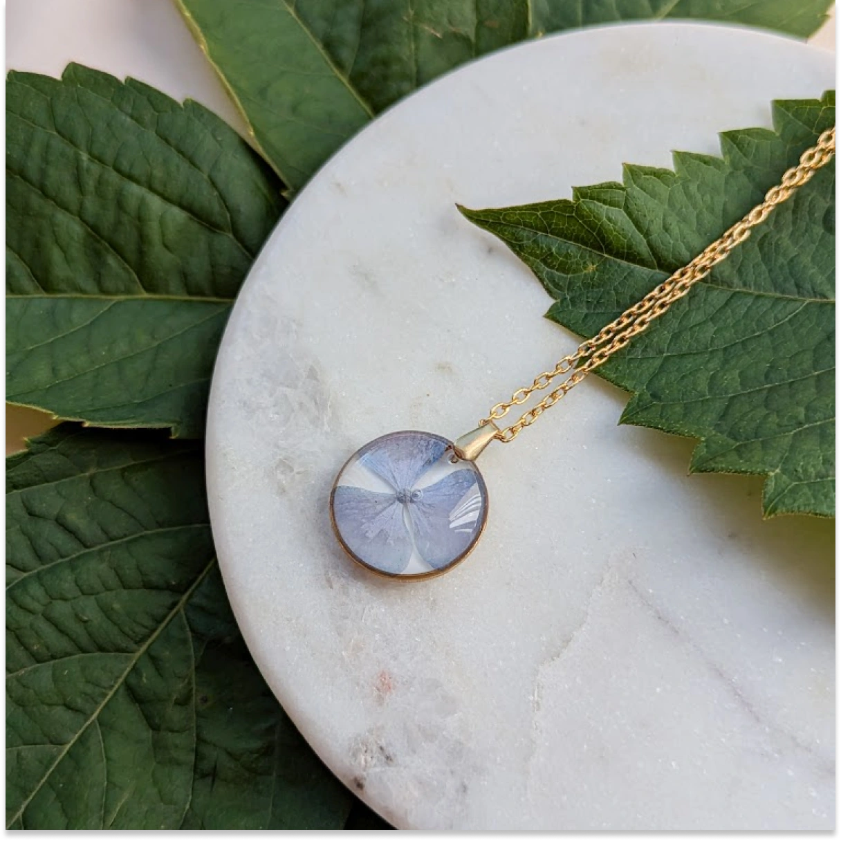 Náhrdelník hortenzie