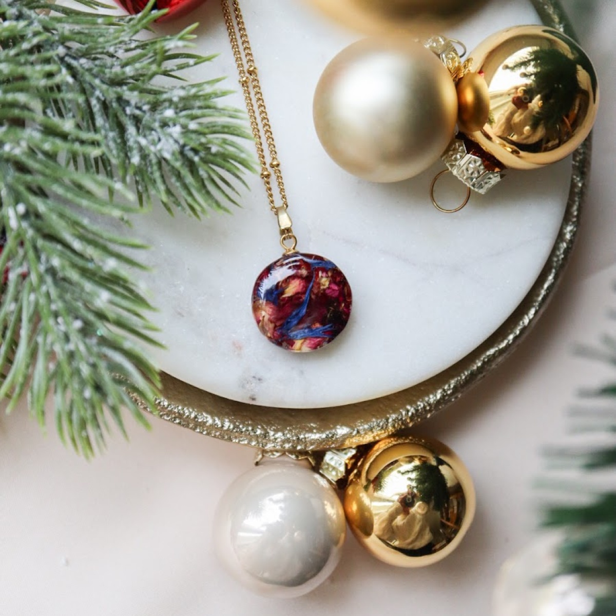 Náhrdelník vánoční růže