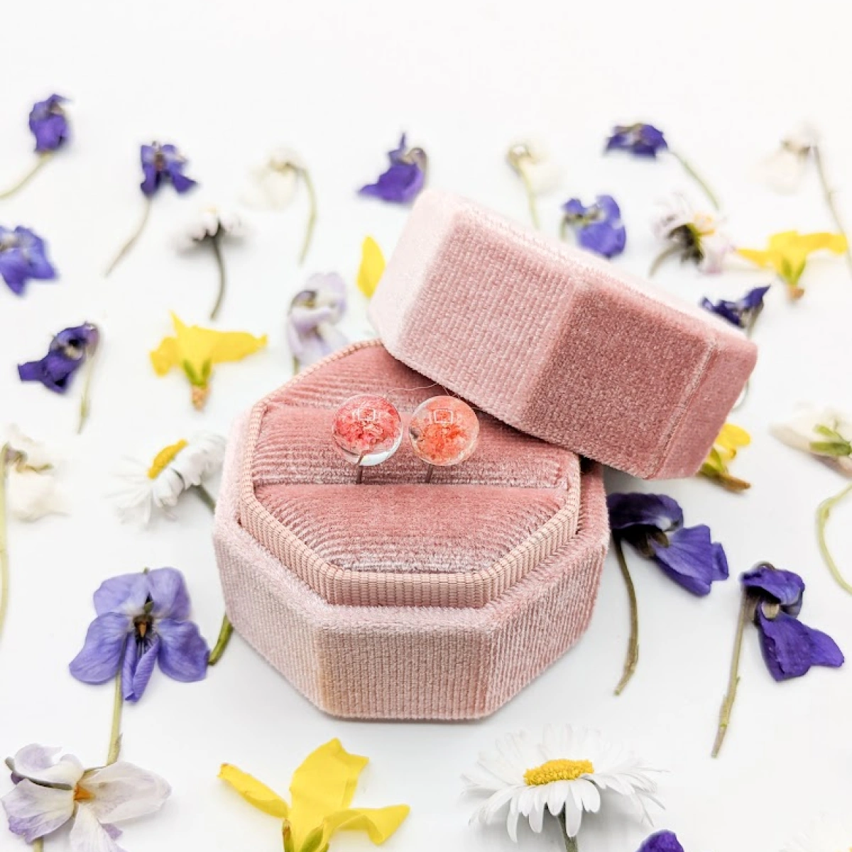 Náušnice kuličky s oranžovým květem