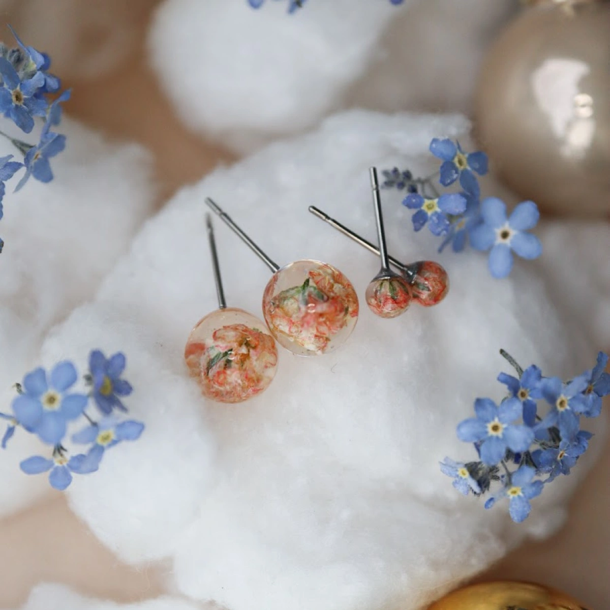 Náušnice kulička s nevěstiným závojem 