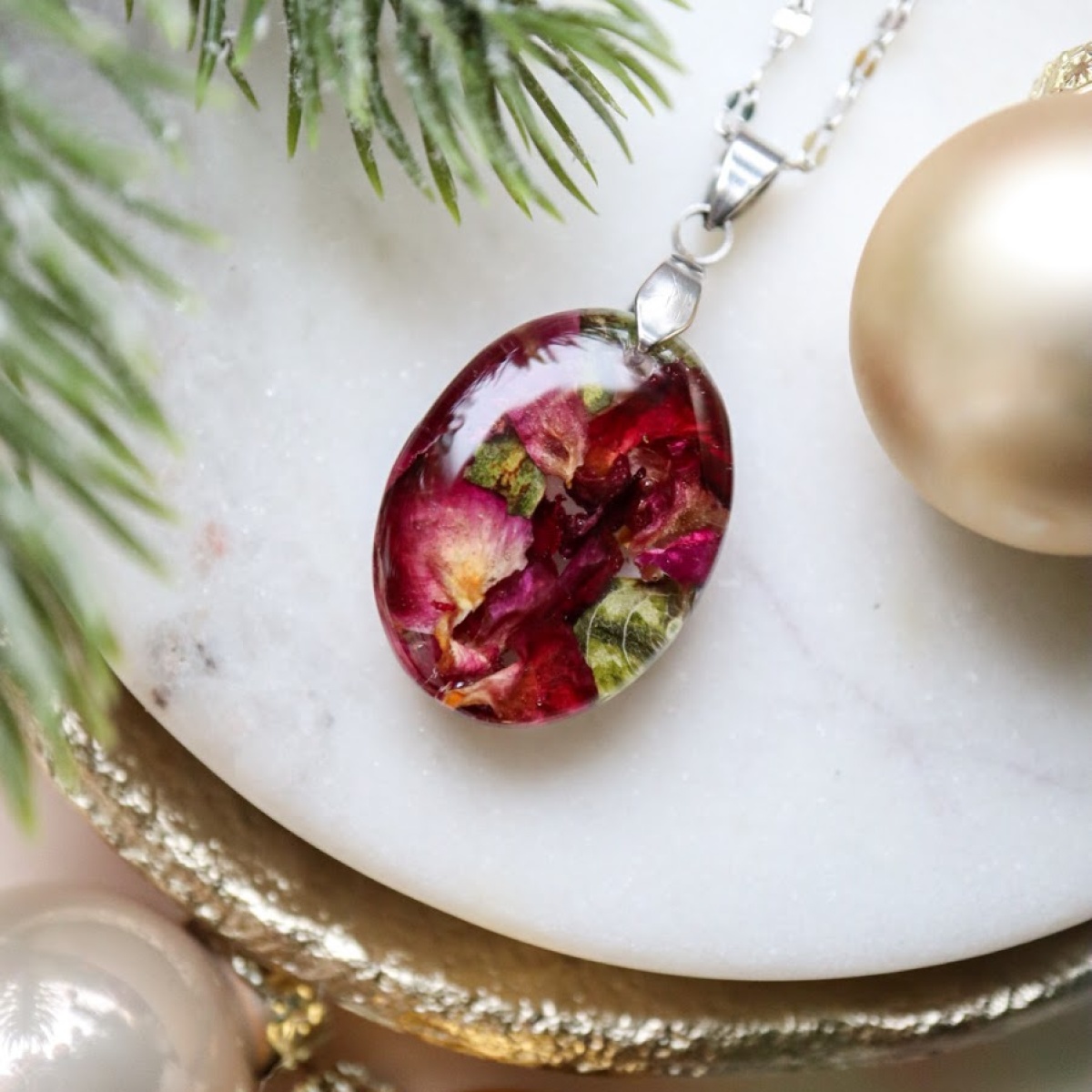 Náhrdelník vánoční růže