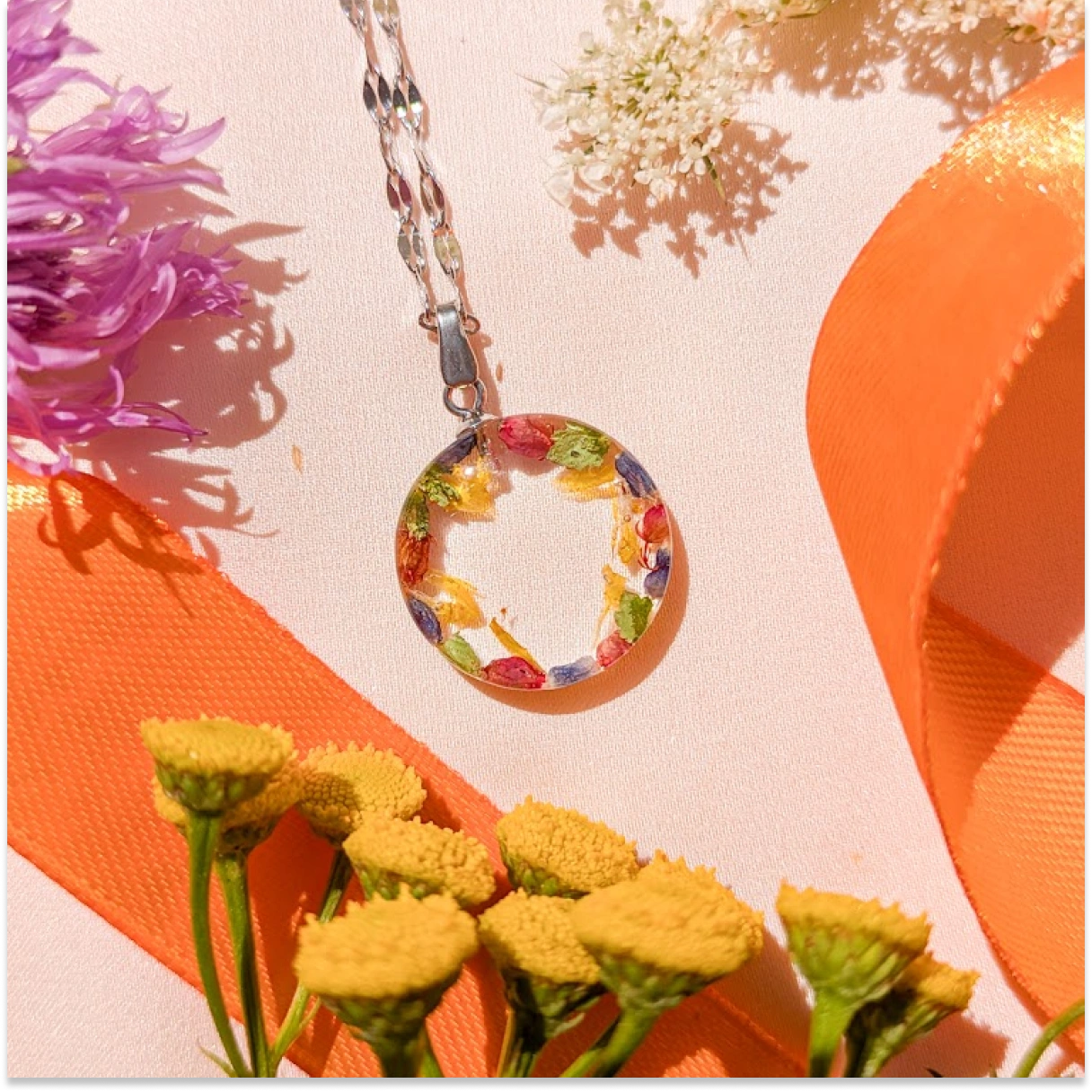 Náhrdelník z jihočeské louky