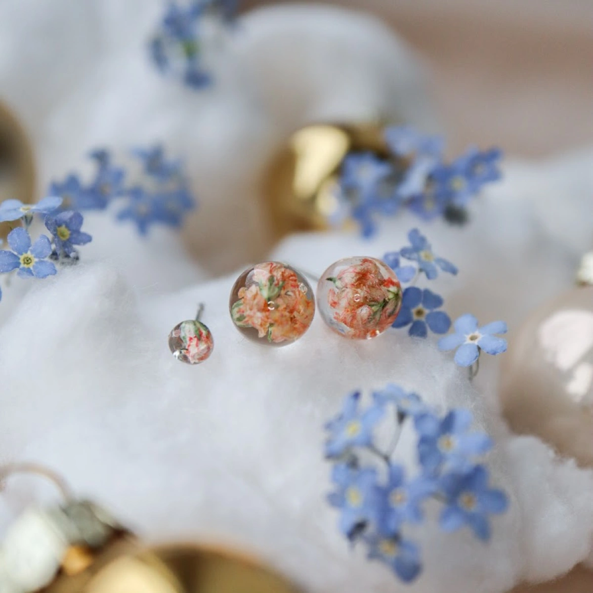 Náušnice kulička s nevěstiným závojem 