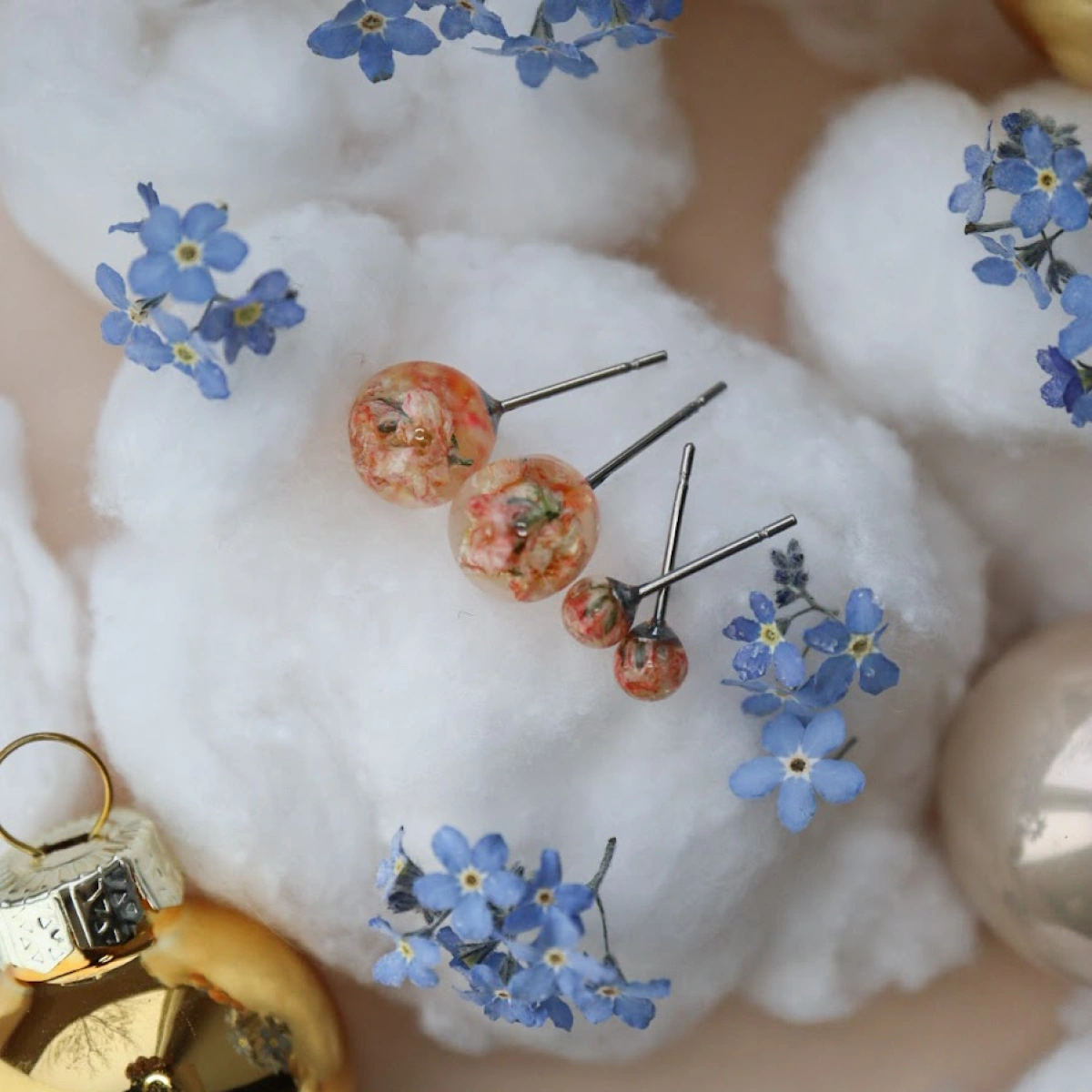 Náušnice kulička s nevěstiným závojem 