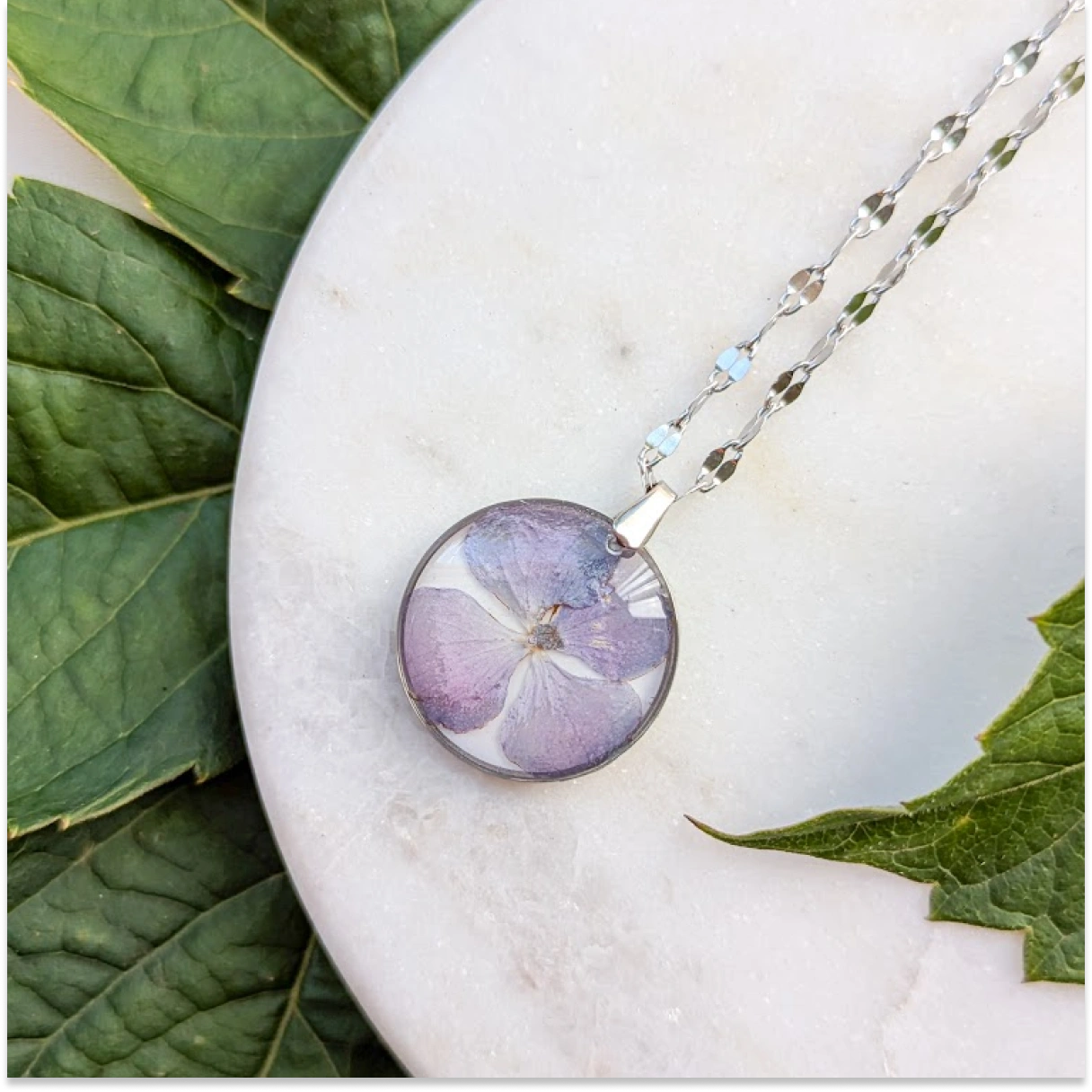 Náhrdelník hortenzie