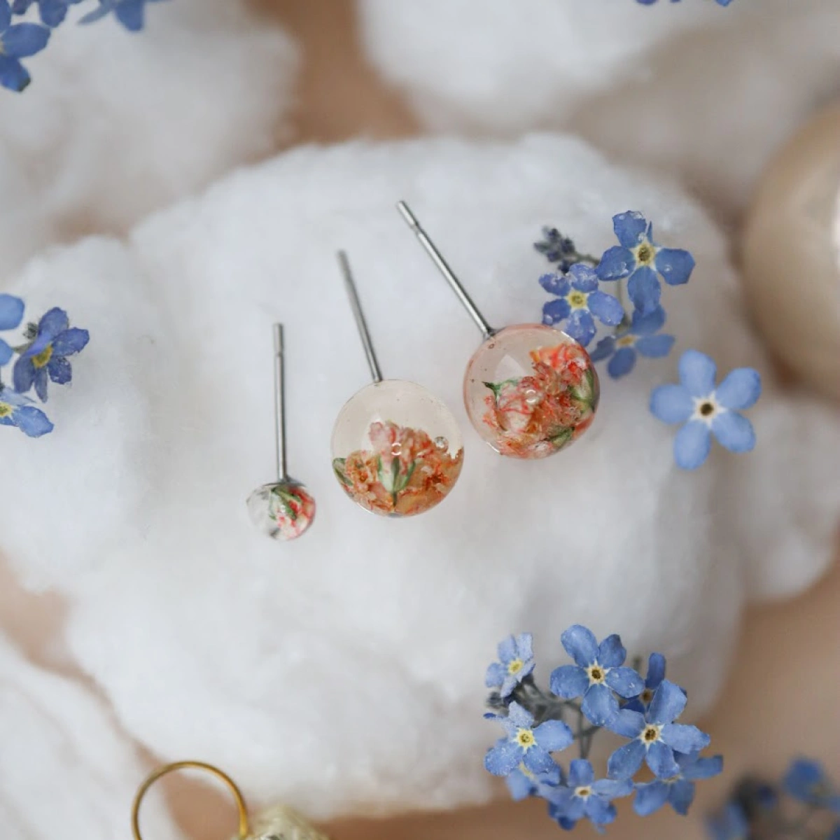 Náušnice kulička s nevěstiným závojem 