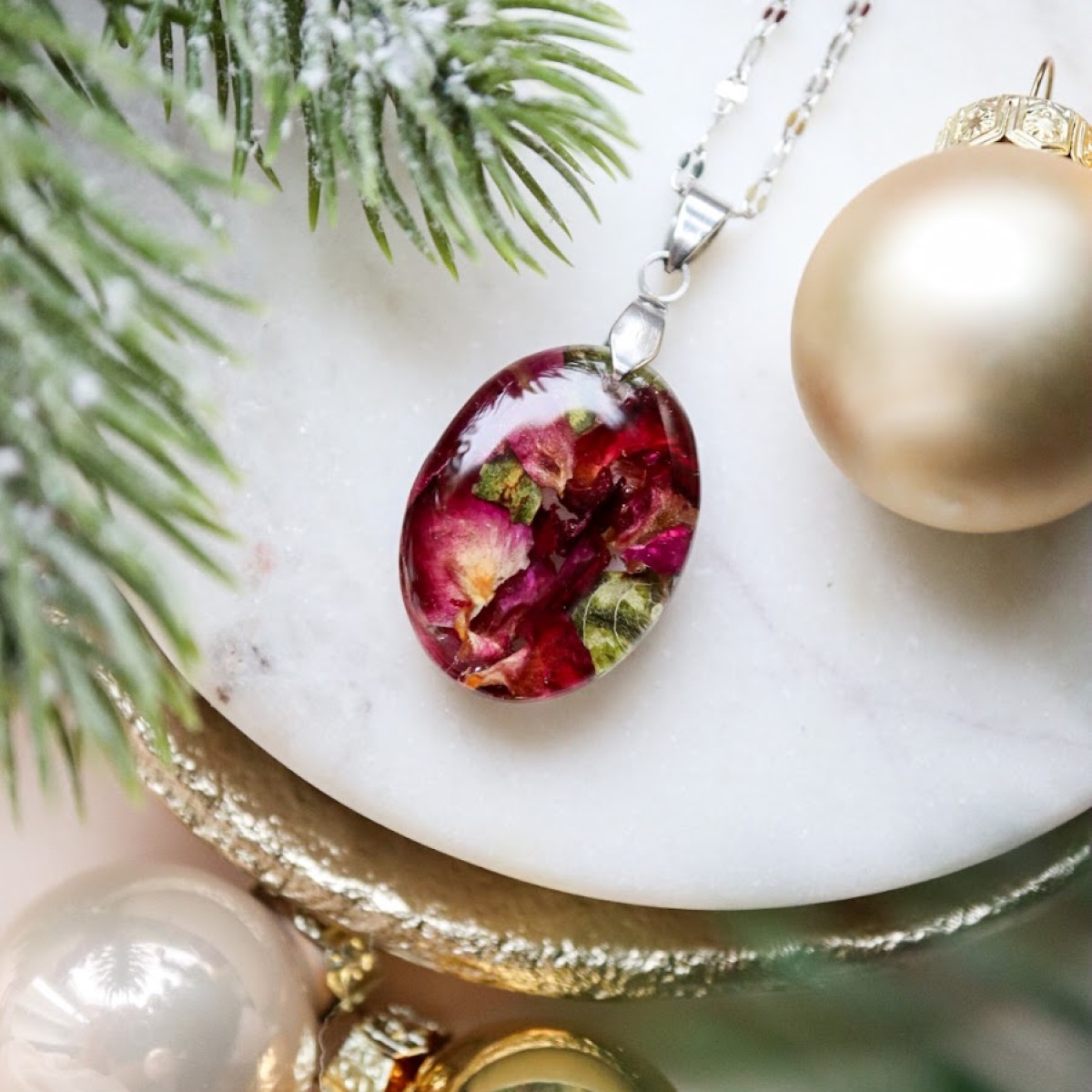 Náhrdelník vánoční růže